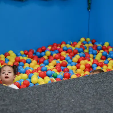 Ball pit firas